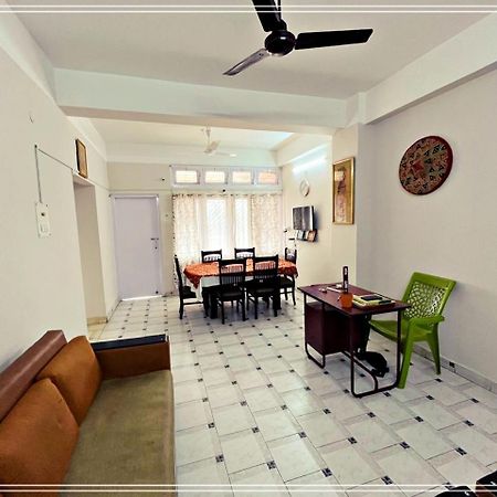 Kanak Laxmi Villa B & B Ґувахаті Екстер'єр фото