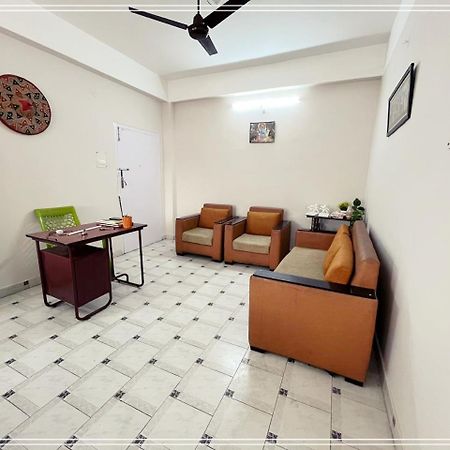 Kanak Laxmi Villa B & B Ґувахаті Екстер'єр фото