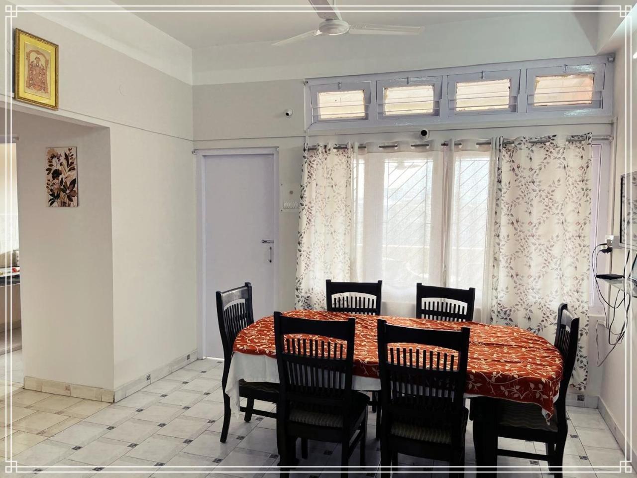 Kanak Laxmi Villa B & B Ґувахаті Екстер'єр фото